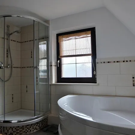 Doppelzimmer Liliensteinblick 1.og 바트샨다우