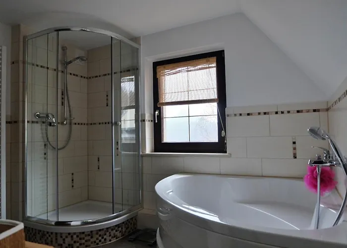 Doppelzimmer Liliensteinblick 1.og 바트샨다우
